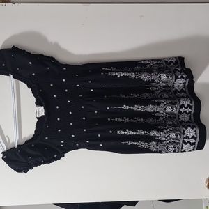 Paradisio off shoulder beautiful top